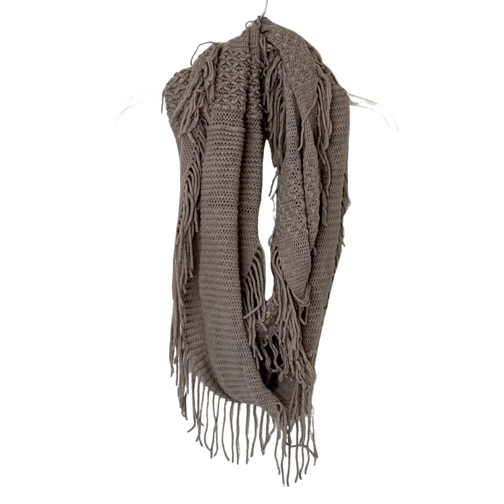 EUC Infinitity Sweater Scarf with Fringe - Picture 1 of 2